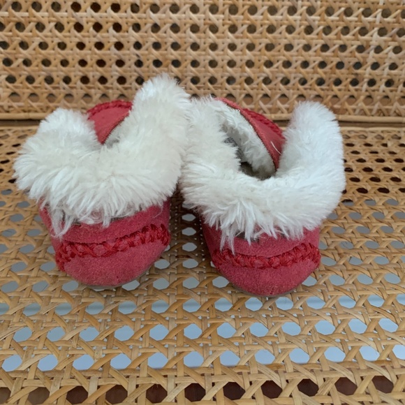 Toddler Girls Pink Minnetonka Suede Shearling Slippers 7 - Picture 5 of 5